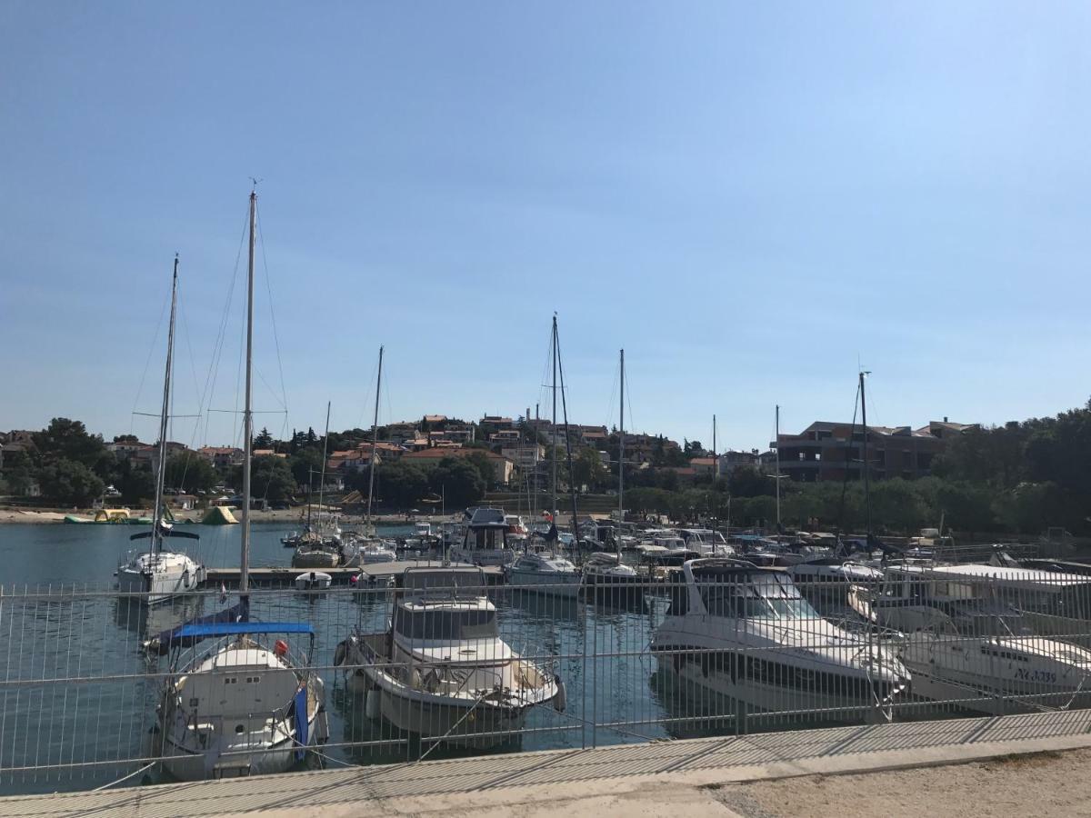 Apartmani Auer Pjescana Uvala Extérieur photo