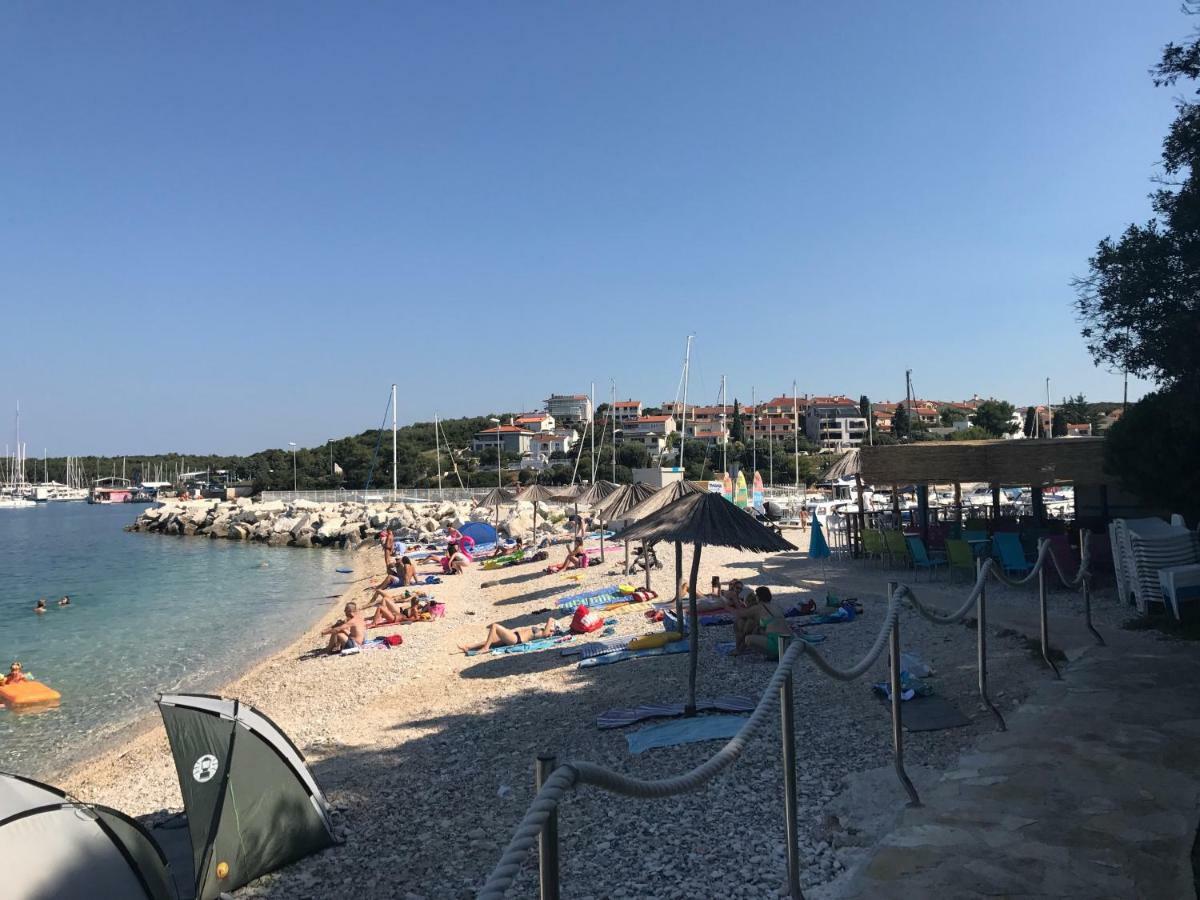Apartmani Auer Pjescana Uvala Extérieur photo